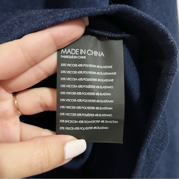 Club Monaco Cocoon V Neck Thick Knit Sweater Top in Tricot Blue Size Large (L) - Picture 4 of 6